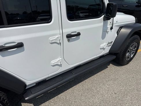 Used 2020 Jeep Wrangler Unlimited Sport S AWD/4WD image 18