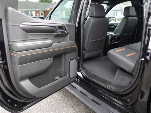 Used 2024 GMC Sierra 1500 AT4 w/ AT4 Preferred Package image 24