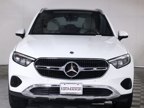 Used 2024 Mercedes-Benz GLC 300 4MATIC image 2