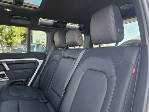 Used 2023 Land Rover Defender 110 X-Dynamic SE AWD/4WD image 17