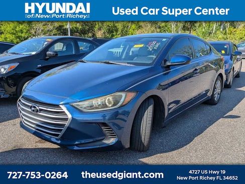 Used 2017 Hyundai Elantra SE image 1