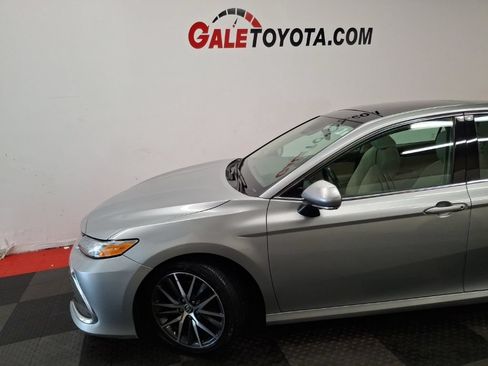 Used 2023 Toyota Camry XLE w/ Navigation Package AWD/4WD image 5
