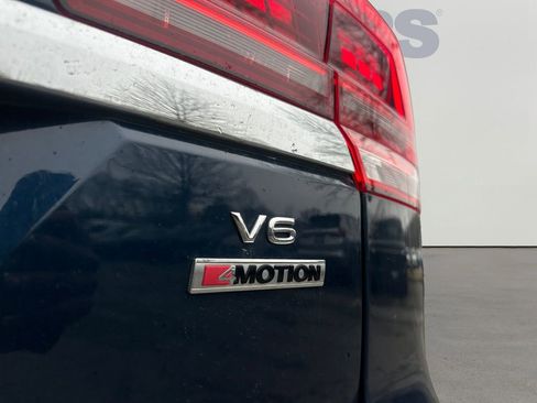 Used 2018 Volkswagen Atlas SEL Premium image 31