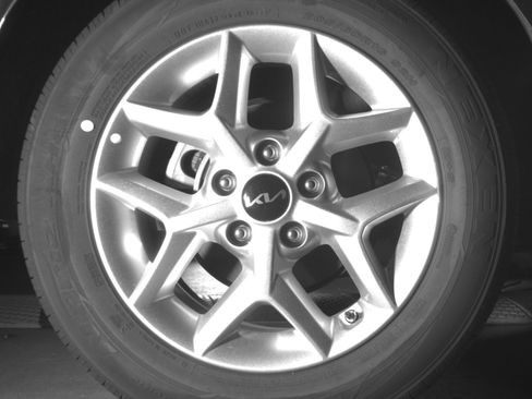 Used 2025 Kia Soul LX w/ LX Technology Package FWD image 15