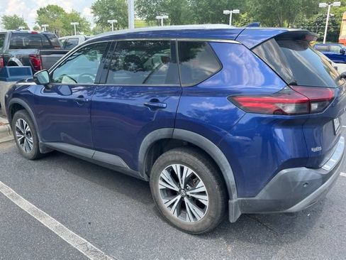 Used 2021 Nissan Rogue SV w/ Premium Package FWD image 4