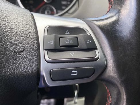 Used 2010 Volkswagen GTI 4-Door FWD image 19