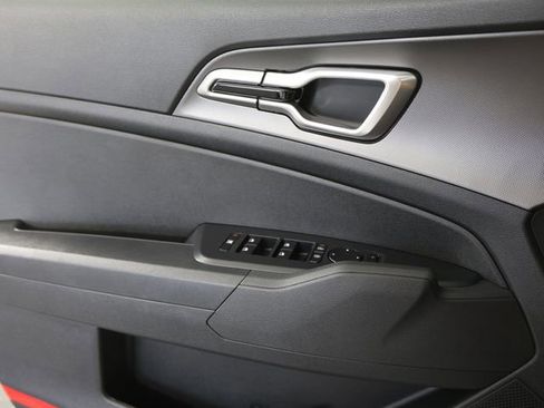 Certified 2026 Kia Sportage LX w/ LX Convenience Package FWD image 23