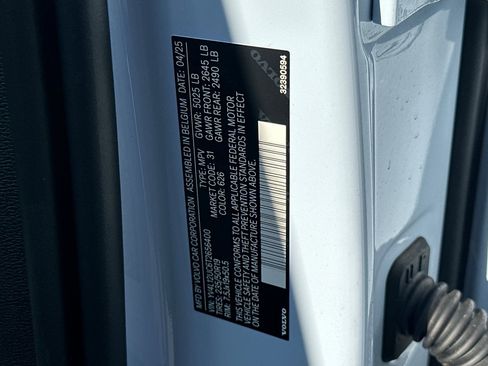 New 2026 Volvo XC40 B5 Plus w/ Protection Package Premier image 23