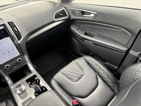 Used 2024 Ford Edge Titanium AWD/4WD image 16