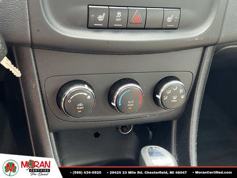 Used 2013 Dodge Avenger SE FWD image 22