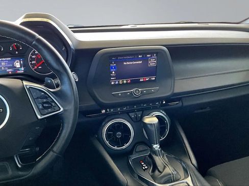 Used 2021 Chevrolet Camaro LT w/ RS Package image 9