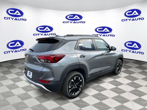 Used 2022 Chevrolet TrailBlazer LT FWD image 3