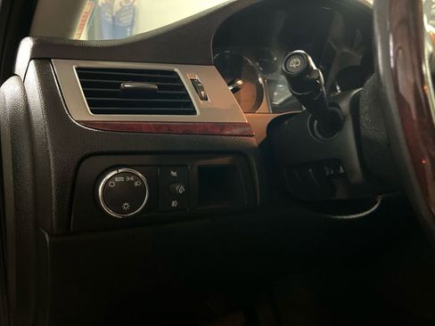 Used 2007 Cadillac Escalade AWD w/ Climate Package image 80