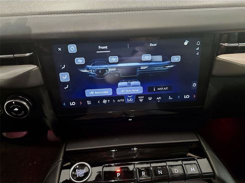 Used 2025 Lincoln Navigator L Reserve AWD/4WD image 13