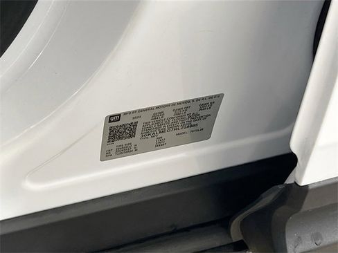 Used 2024 GMC Terrain SLE image 24