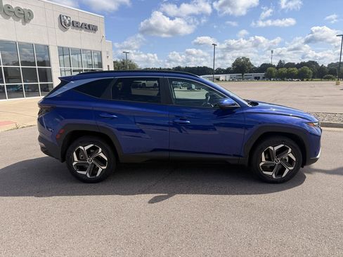 Used 2023 Hyundai Tucson SEL w/ Convenience Package AWD/4WD image 2