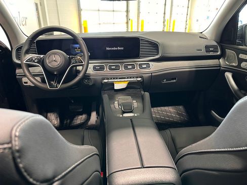 Used 2026 Mercedes-Benz GLS 450 4MATIC image 6