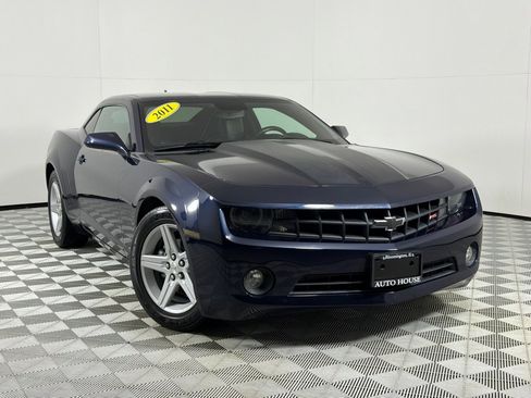 Used 2011 Chevrolet Camaro LT w/ RS Package RWD image 2