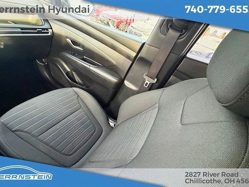 Certified 2025 Hyundai Santa Cruz SE image 12