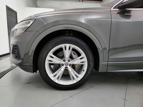 Used 2019 Audi Q8 Premium Plus w/ Premium Plus AWD/4WD image 31