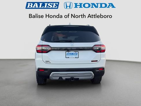 Certified 2024 Honda Pilot TrailSport image 4