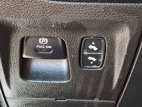 Used 2021 RAM 1500 Big Horn image 25