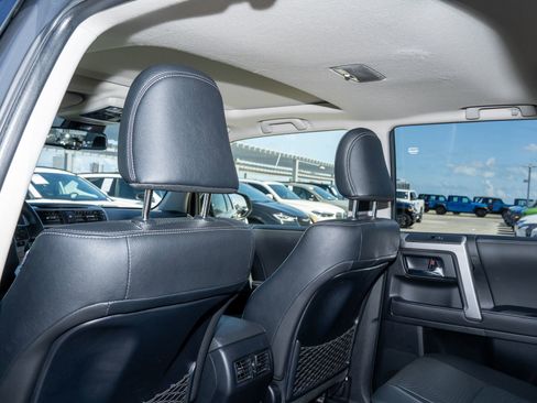 Used 2024 Toyota 4Runner Limited AWD/4WD image 17
