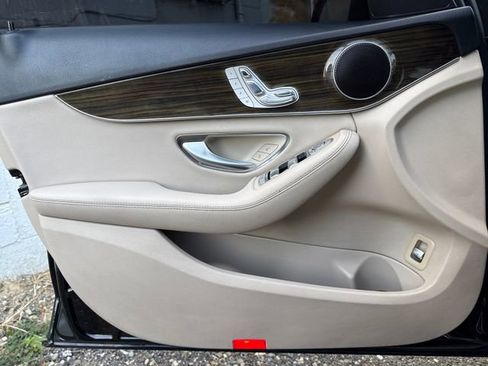 Used 2018 Mercedes-Benz C 300 Sedan image 22