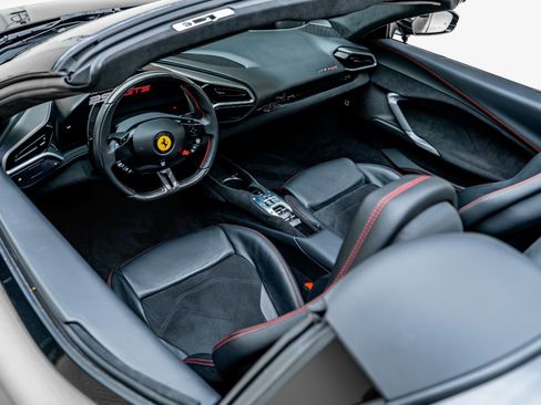 Used 2024 Ferrari 296 GTS RWD image 38