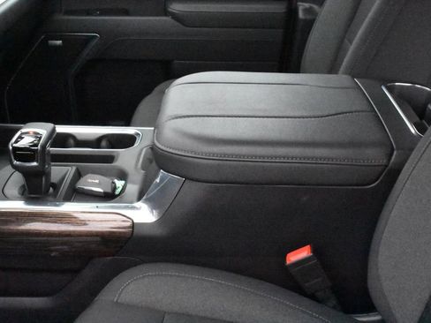 Certified 2025 GMC Sierra 1500 Elevation image 23