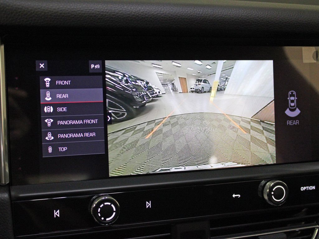 Certified 2026 Porsche Macan AWD/4WD image 28
