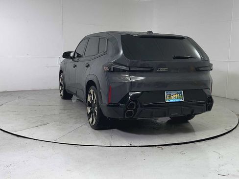 Used 2023 BMW XM image 3