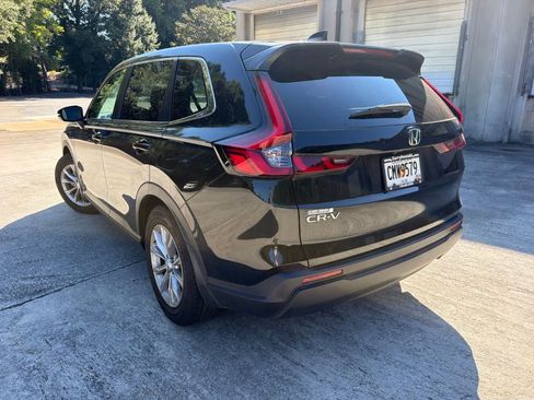 Certified 2023 Honda CR-V EX image 3