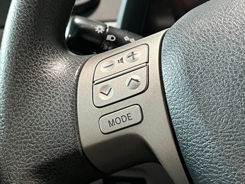 Used 2012 Toyota Corolla LE FWD image 21