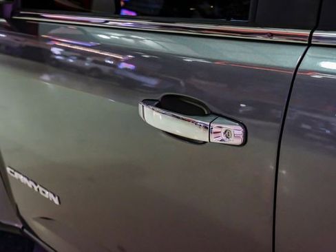 Used 2018 GMC Canyon SLT image 35