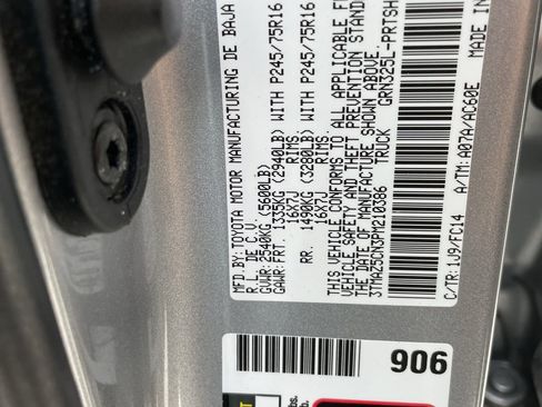 Used 2023 Toyota Tacoma SR5 RWD image 32