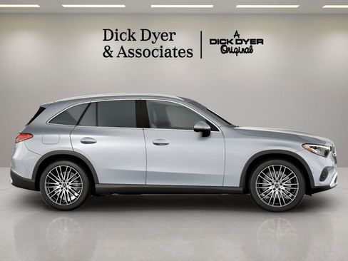 Used 2026 Mercedes-Benz GLC 300 image 10