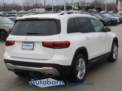 Used 2023 Mercedes-Benz GLB 250 4MATIC w/ Premium Package image 5
