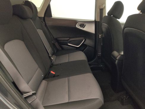 Used 2022 Kia Soul LX w/ Technology Package FWD image 19