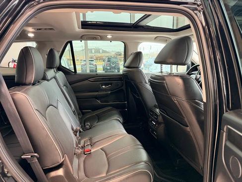 Used 2023 Honda Pilot Elite image 25