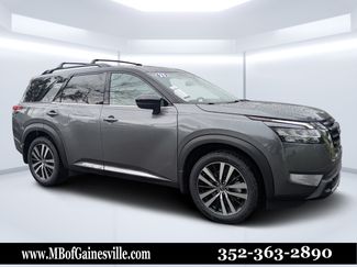 Used 2023 Nissan Pathfinder Platinum w/ Cargo Package AWD/4WD video 1