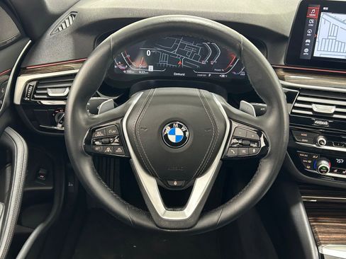 Used 2023 BMW 540i xDrive w/ Premium Package image 12