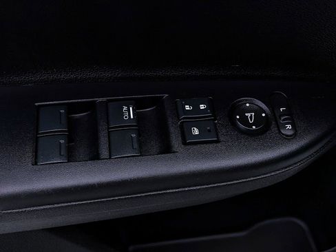 Used 2017 Honda Accord Sport image 13