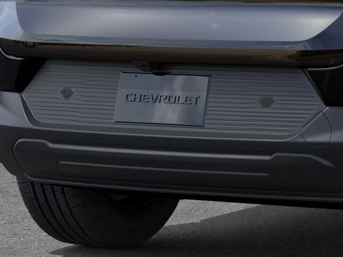 New 2026 Chevrolet Equinox EV LT image 14