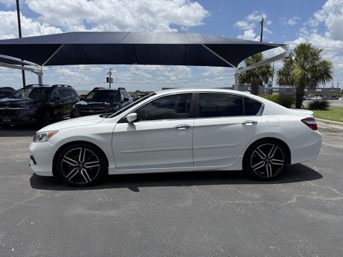 Used 2016 Honda Accord Sport image 4