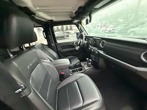 Used 2023 Jeep Wrangler Unlimited Sahara w/ Cold Weather Group image 52
