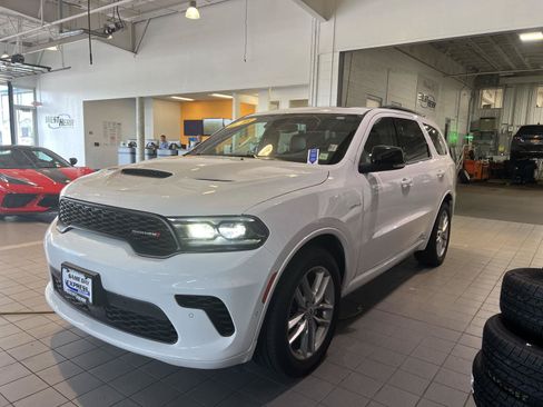 Used 2025 Dodge Durango R/T AWD/4WD image 4