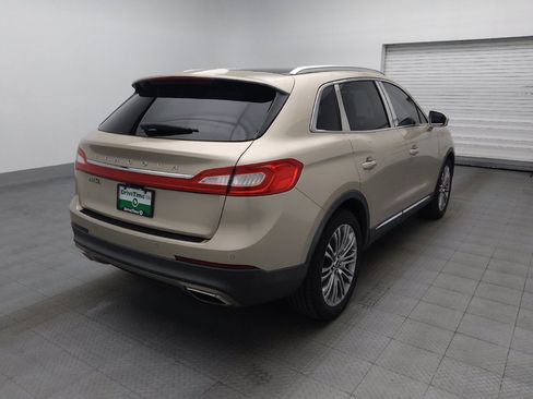 Used 2017 Lincoln MKX Reserve w/ Cargo Utility Package FWD image 9