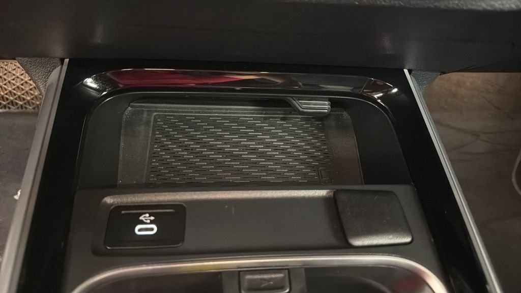 Used 2025 Mercedes-Benz GLB 250 4MATIC image 21