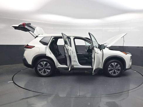 Used 2021 Nissan Rogue SV AWD/4WD image 40